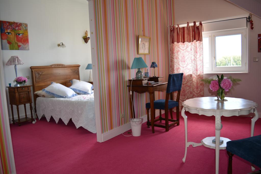 La Roseliere Hotel Carentan Exterior photo