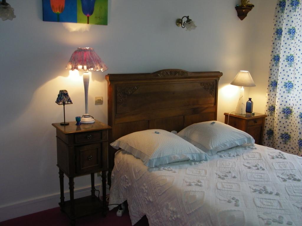 La Roseliere Hotel Carentan Room photo