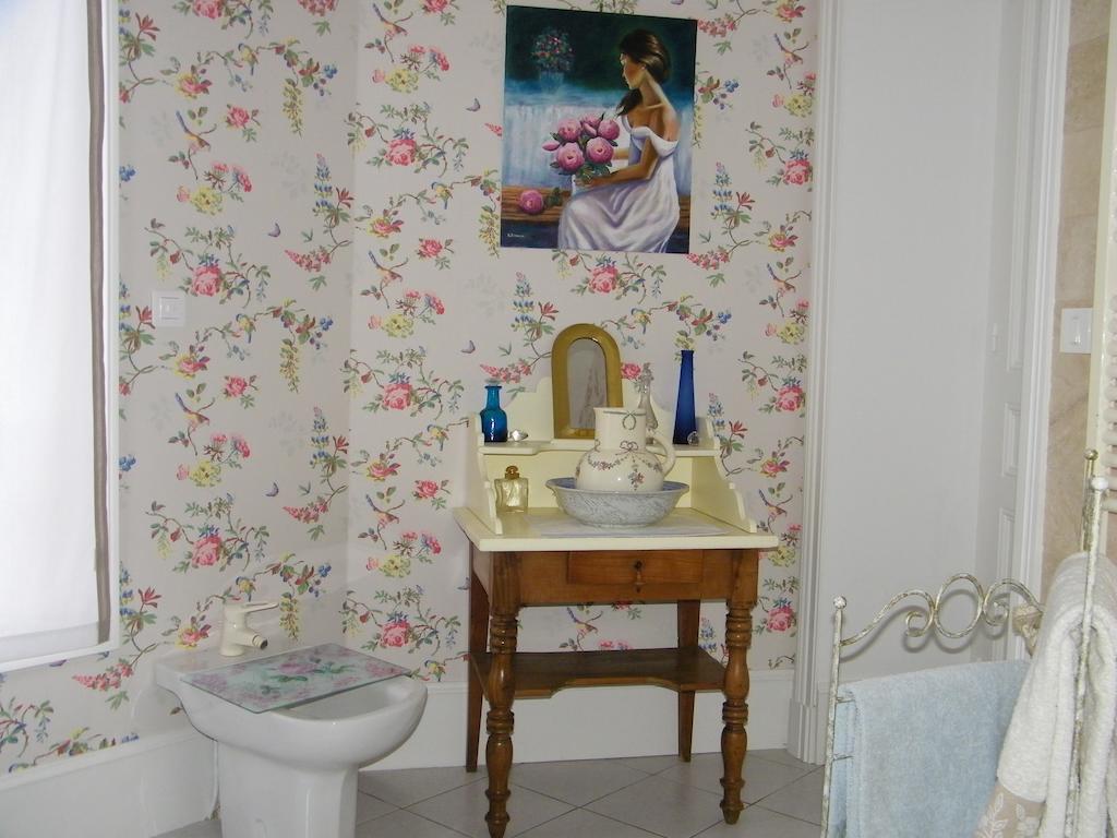 La Roseliere Hotel Carentan Room photo