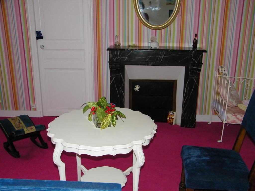 La Roseliere Hotel Carentan Room photo