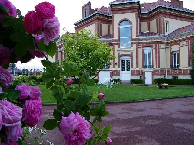 La Roseliere Hotel Carentan Exterior photo