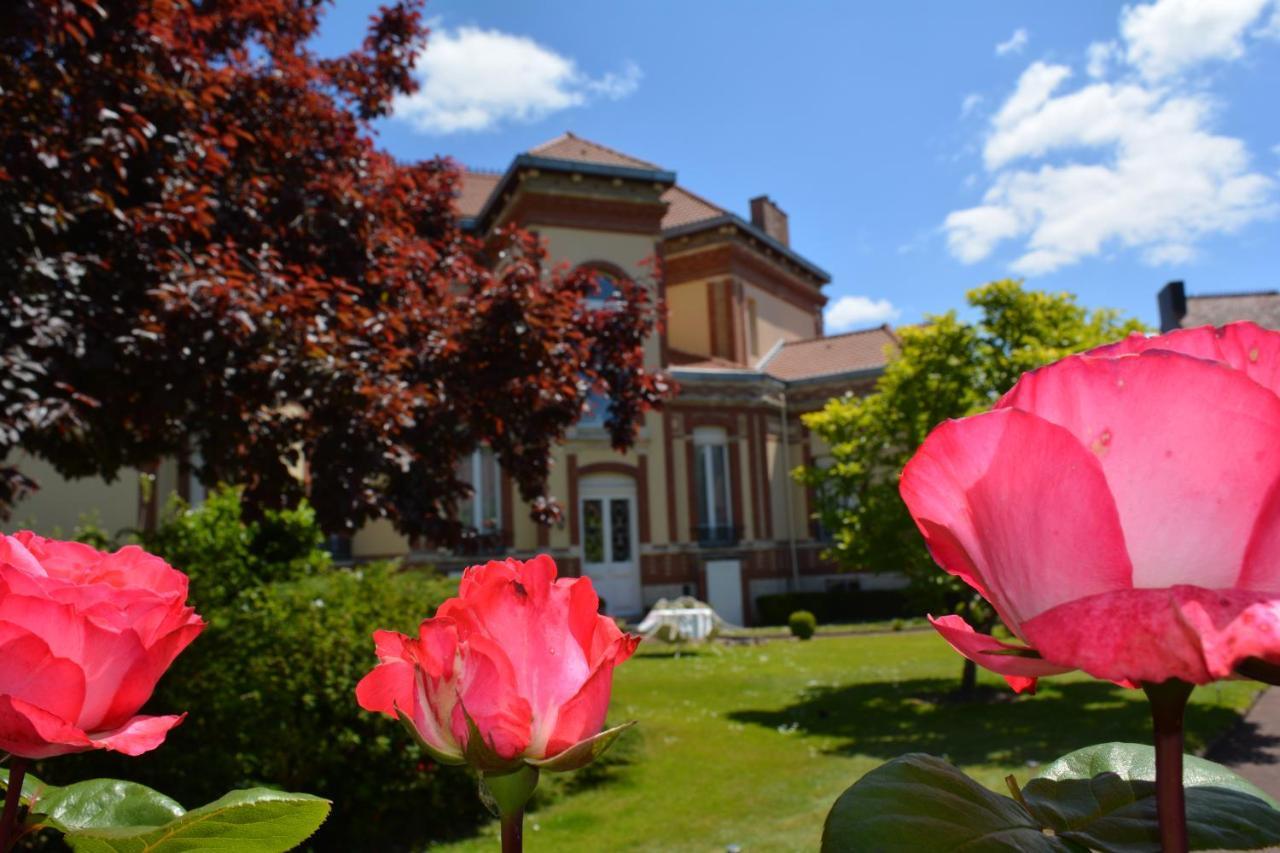 La Roseliere Hotel Carentan Exterior photo
